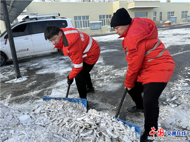 传承雷锋精神 践行初心使命——石河子公路事业发展中心泉水地养护所开展学雷锋系列活动3