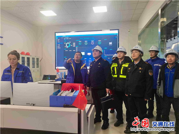 15c3787bd3cd5925577e796611f5e845