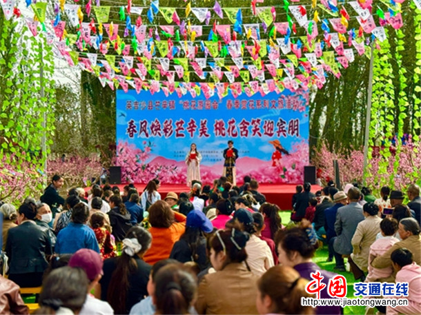 英吉沙县芒辛镇“桃花游园会”春季赏花系列文旅活动启幕。娜扎凯提 摄