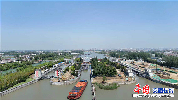 船舶出闸