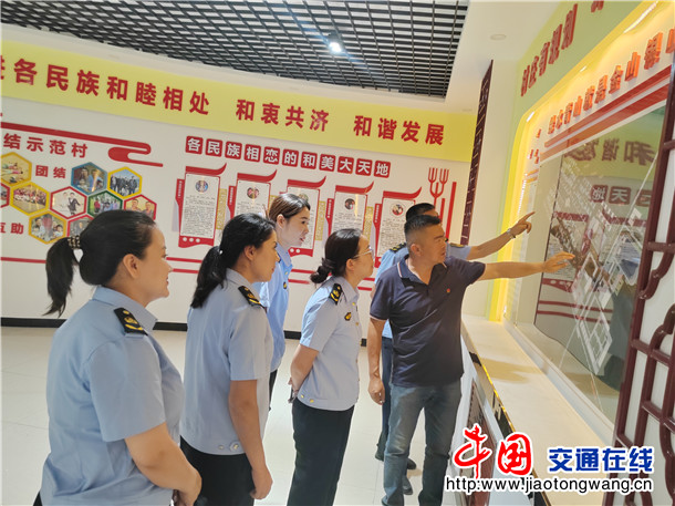 聆听民族团结感人故事 聆听民族团结感人故事