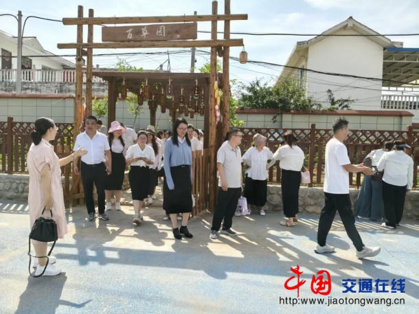 图片2.jpg 图片2.jpg