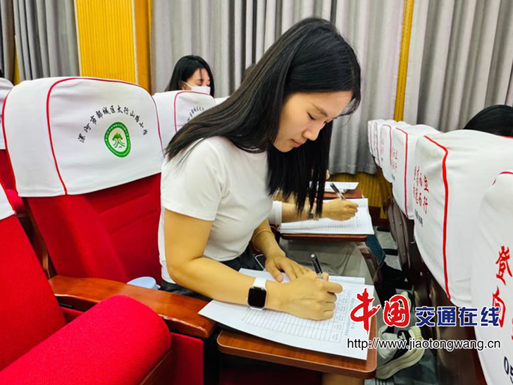 图片4 图片4