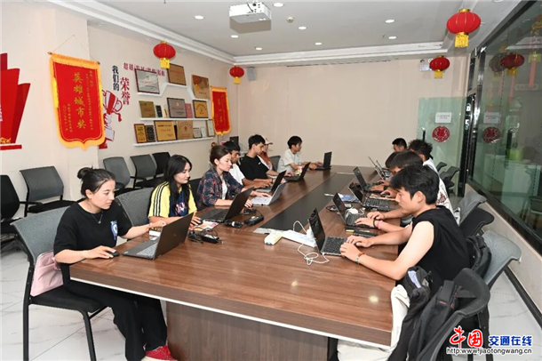 图片1 图片1